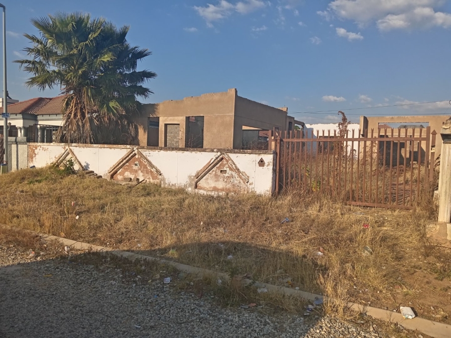  Bedroom Property for Sale in Mabopane Unit U North West